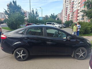 2016 Ford Fiesta Mk6 Рестайлинг, чёрный, 888000 рублей, вид 1