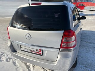 2012 Opel Zafira B Рестайлинг, серебристый, 697796 рублей, вид 3