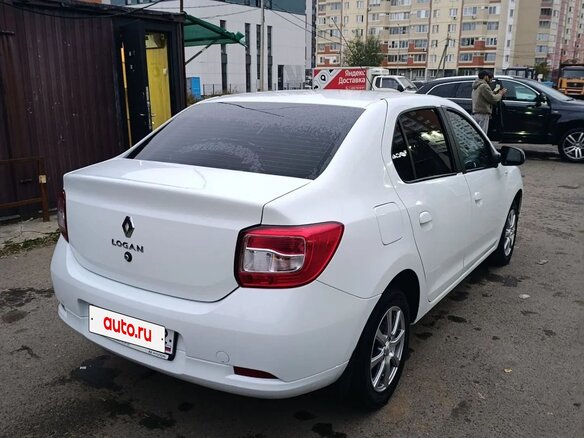 2021 Renault Logan II Рестайлинг, белый, 850000 рублей - вид 3