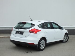 2019 Ford Focus III Рестайлинг, белый, 1299000 рублей, вид 3