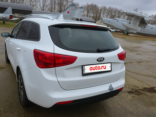 2018 Kia Ceed II Рестайлинг, белый, 730000 рублей, вид 3