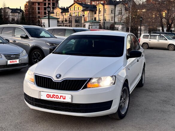 2017 Skoda Rapid I, белый, 700000 рублей