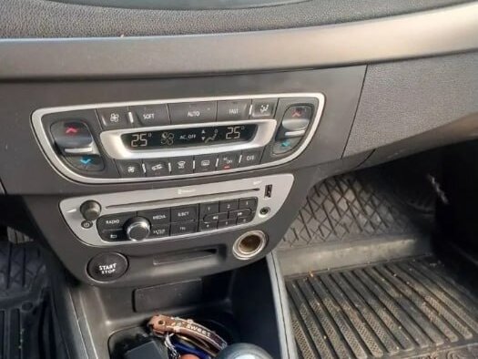 2014 Renault Fluence I Рестайлинг, чёрный, 805000 рублей - вид 7