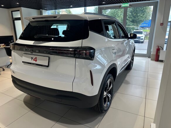 2026 Chery Tiggo 4 I Рестайлинг 2, белый - вид 2