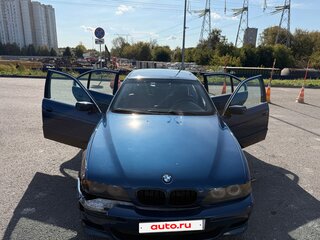 2001 BMW 5 серии 525i IV (E39) Рестайлинг, синий, 450000 рублей, вид 3