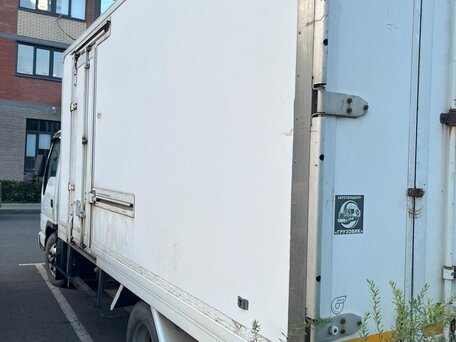 2004 Isuzu Elf (N-series), белый, 1200000 рублей, вид 4