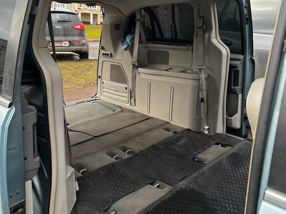 2008 Chrysler Voyager Grand V, серый, 1150000 рублей - вид 10