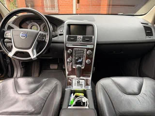 2012 Volvo XC60 I, чёрный, 1900000 рублей, вид 4
