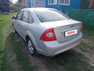 2009 Ford Focus II Рестайлинг, серебристый, 715000 рублей, вид 4