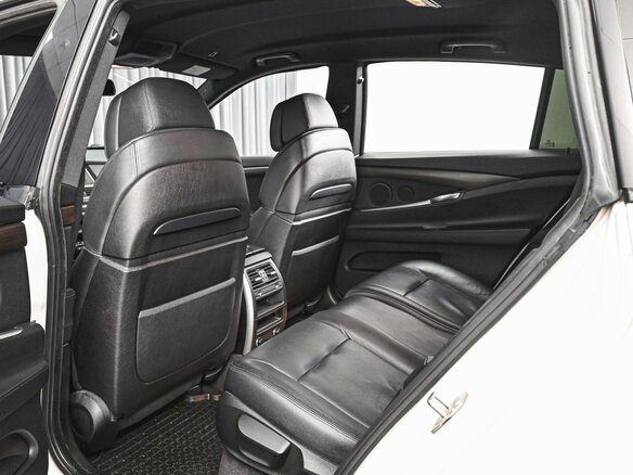 2012 BMW 5 серии Gran Turismo 535i xDrive VI (F10/F11/F07), белый, 2479000 рублей - вид 10