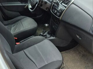 2014 Renault Logan II, белый, 400000 рублей, вид 5