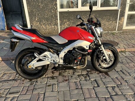 2006 Suzuki GSR 600, красный, 465000 рублей, вид 1