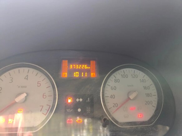2011 Dacia Logan I, белый, 400000 рублей - вид 1