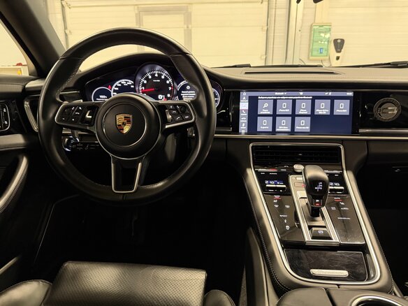 2019 Porsche Panamera 4 Sport Turismo II, серый, 8499000 рублей - вид 21
