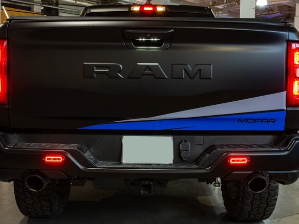 2024 Ram 1500 Crew Cab V Рестайлинг, чёрный, 9998000 рублей - вид 17