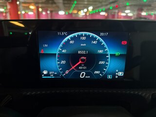 2021 Mercedes-Benz A-Класс 200 IV (W177), чёрный, 2350000 рублей, вид 5