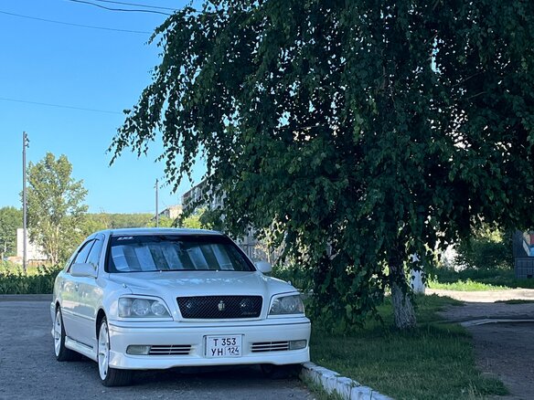 2001 Toyota Crown XI (S170), белый, 1000000 рублей - вид 2