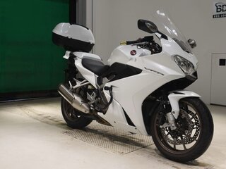 2016 Honda VFR 800, белый, 781000 рублей, вид 3