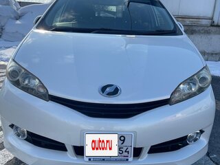 2011 Toyota Wish II, белый, 1440000 рублей, вид 1