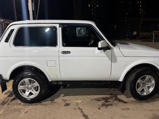 2013 Lada (ВАЗ) 2121 (4x4) I Рестайлинг, белый, 500000 рублей, вид 3