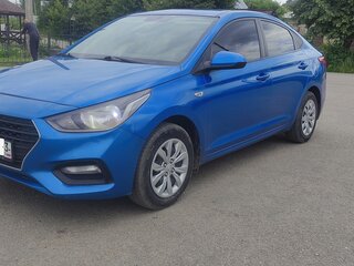 2017 Hyundai Solaris II, синий, 999999 рублей, вид 1