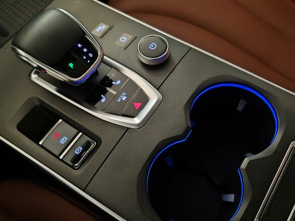 2022 Omoda C5 I, чёрный - вид 17