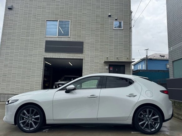 2022 Mazda 3 IV (BP), белый - вид 3