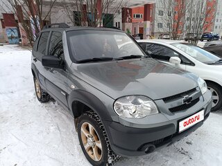 2014 Chevrolet Niva I Рестайлинг, серый, 650000 рублей, вид 3