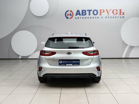 2019 Kia Ceed III, серебристый, 1745000 рублей, вид 4