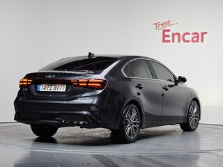 2022 Kia K3 II Рестайлинг, серый, 1990000 рублей, вид 3