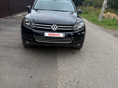 2013 Volkswagen Touareg II, чёрный, 1830000 рублей, вид 1