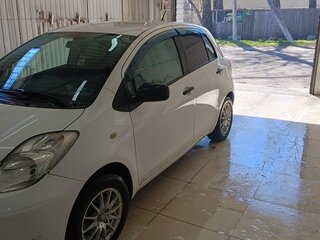 2009 Toyota Yaris II, белый, 525000 рублей, вид 4