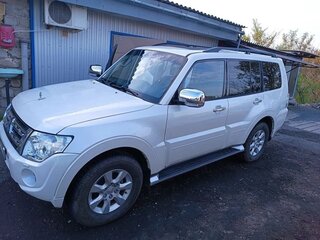 2013 Mitsubishi Pajero IV Рестайлинг 1, белый, 2600000 рублей, вид 3