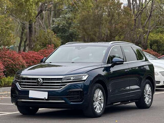 2023 Volkswagen Touareg III, синий, 5819275 рублей, вид 1