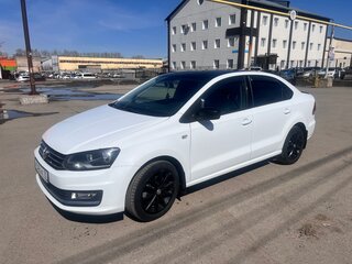 2018 Volkswagen Polo V Рестайлинг, белый, 1200000 рублей, вид 1