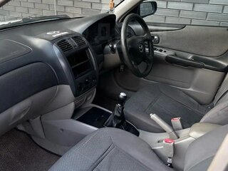 2001 Mazda Familia S-Familia S-Wagon VIII (BJ), белый, 220000 рублей, вид 5