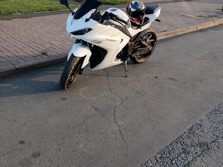 2024 Yamaha YZF-R3, белый, 310000 рублей, вид 2