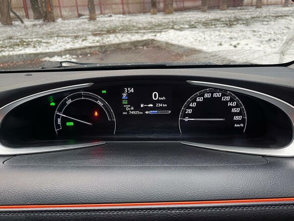 2018 Toyota Sienta II Рестайлинг, чёрный, 1550000 рублей - вид 11