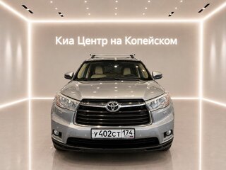 2014 Toyota Highlander III (XU50), серебристый, 3145000 рублей, вид 3