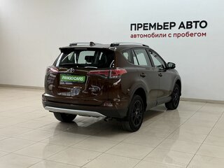 2017 Toyota RAV4 IV (XA40) Рестайлинг, коричневый, 1990000 рублей, вид 4