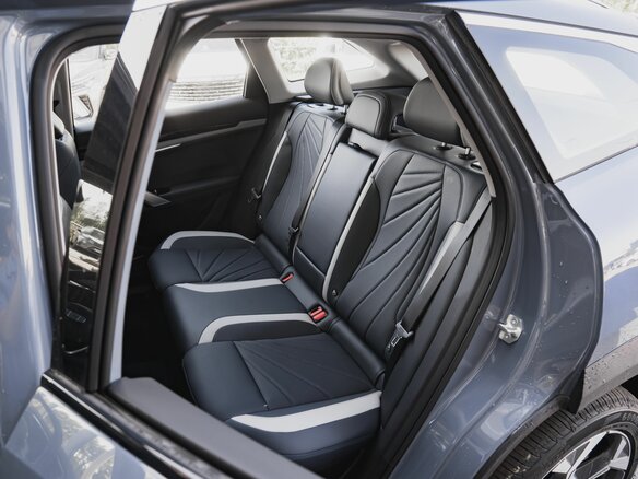 2026 Geely Atlas II, синий, 4078840 рублей - вид 25