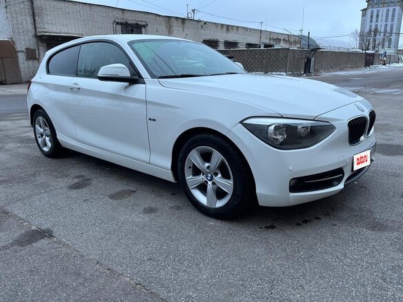 2013 BMW 1 серии 116i II (F20/F21), белый, 1250000 рублей - вид 1