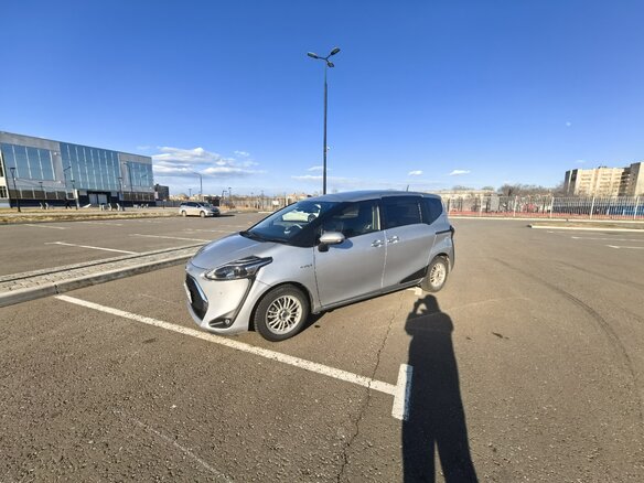 2018 Toyota Sienta II, серый, 1500000 рублей - вид 6