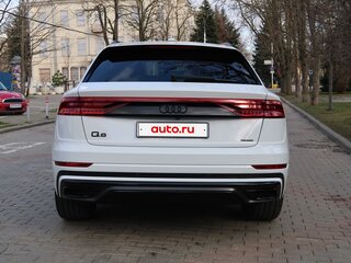 2021 Audi Q8 55 TFSI I (4M), белый, 9100000 рублей, вид 5