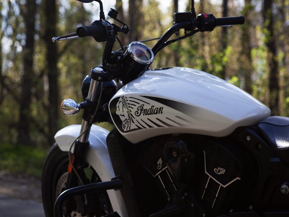 2016 Indian Scout, белый, 650000 рублей - вид 6