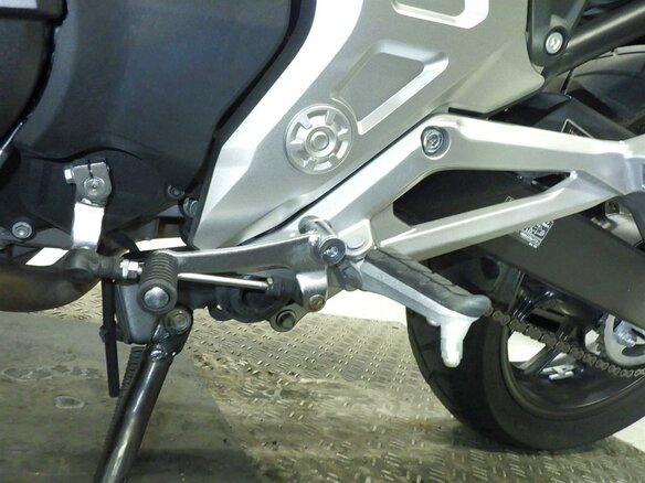 2024 Honda NC 750X, белый - вид 9