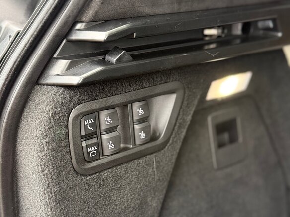 2021 BMW X7 40d I (G07), чёрный, 10100000 рублей - вид 15