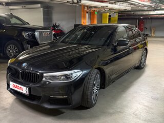 2017 BMW 5 серии 540i xDrive VII (G30/G31/G38), чёрный, 3499000 рублей, вид 3