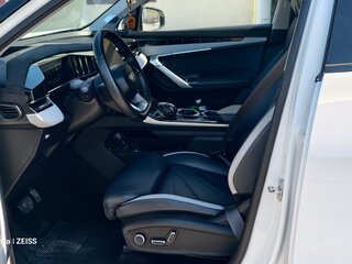 2024 Geely Atlas II, белый, 2650000 рублей, вид 5