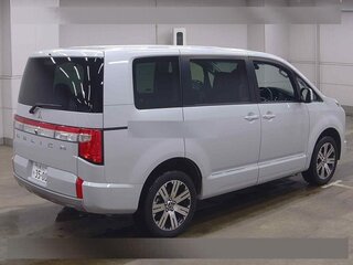 2025 Mitsubishi Delica D:5 I Рестайлинг, белый, 3500000 рублей, вид 3